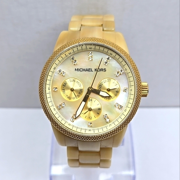 Michael Kors | Accessories | Womens Michael Kors Horn Day  display picture 1
